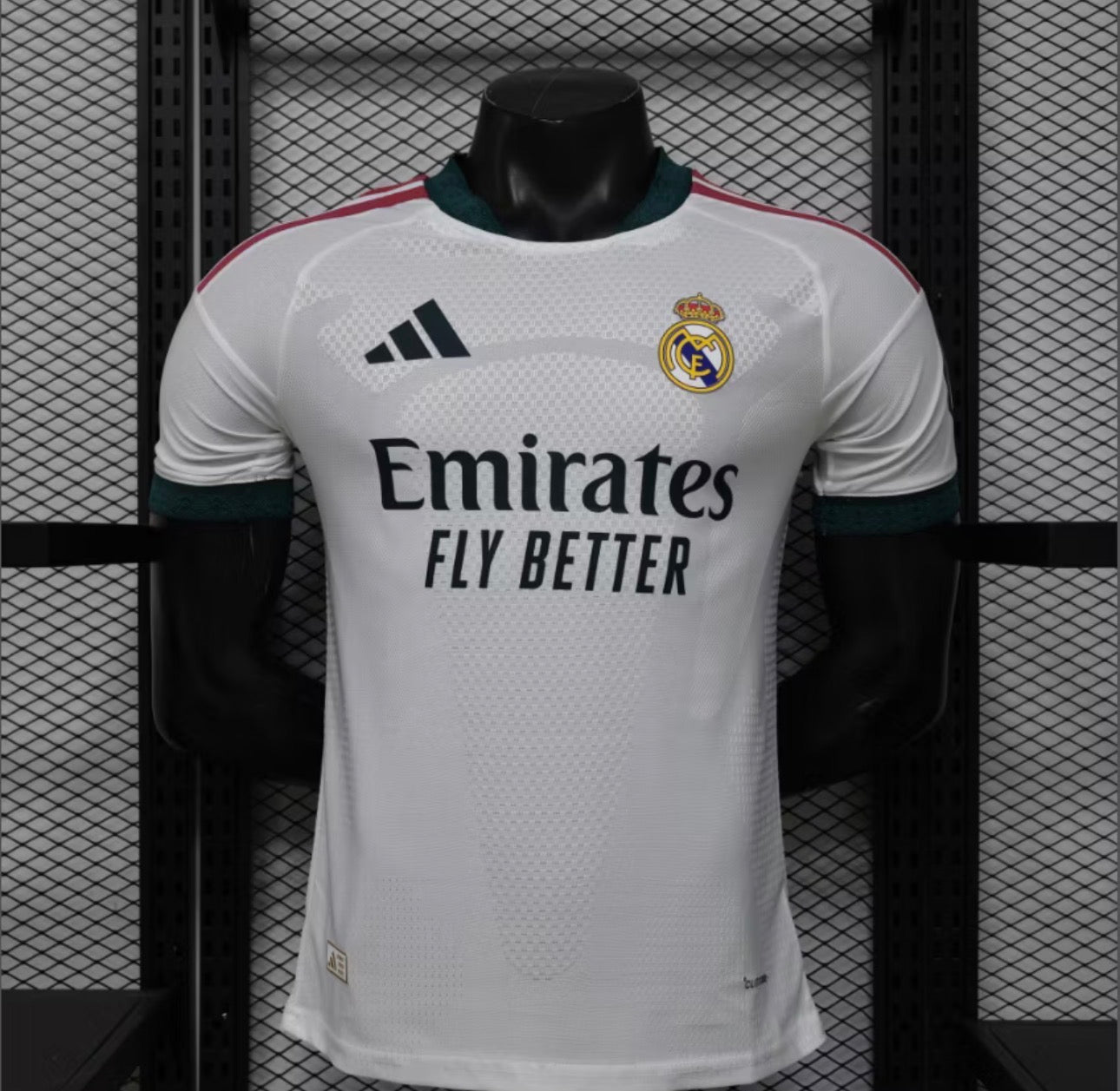 REAL MADRID  JUGADOR 2026/2027 LOCAL