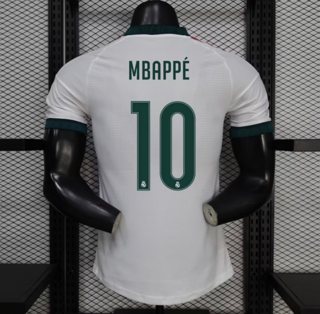 REAL MADRID  JUGADOR 2026/2027 LOCAL