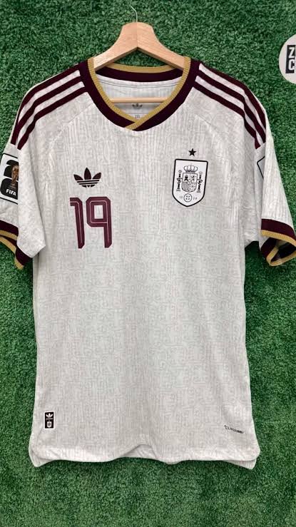 ESPAÑA 2025/26 Visitante JUGADOR (MUNDIAL)