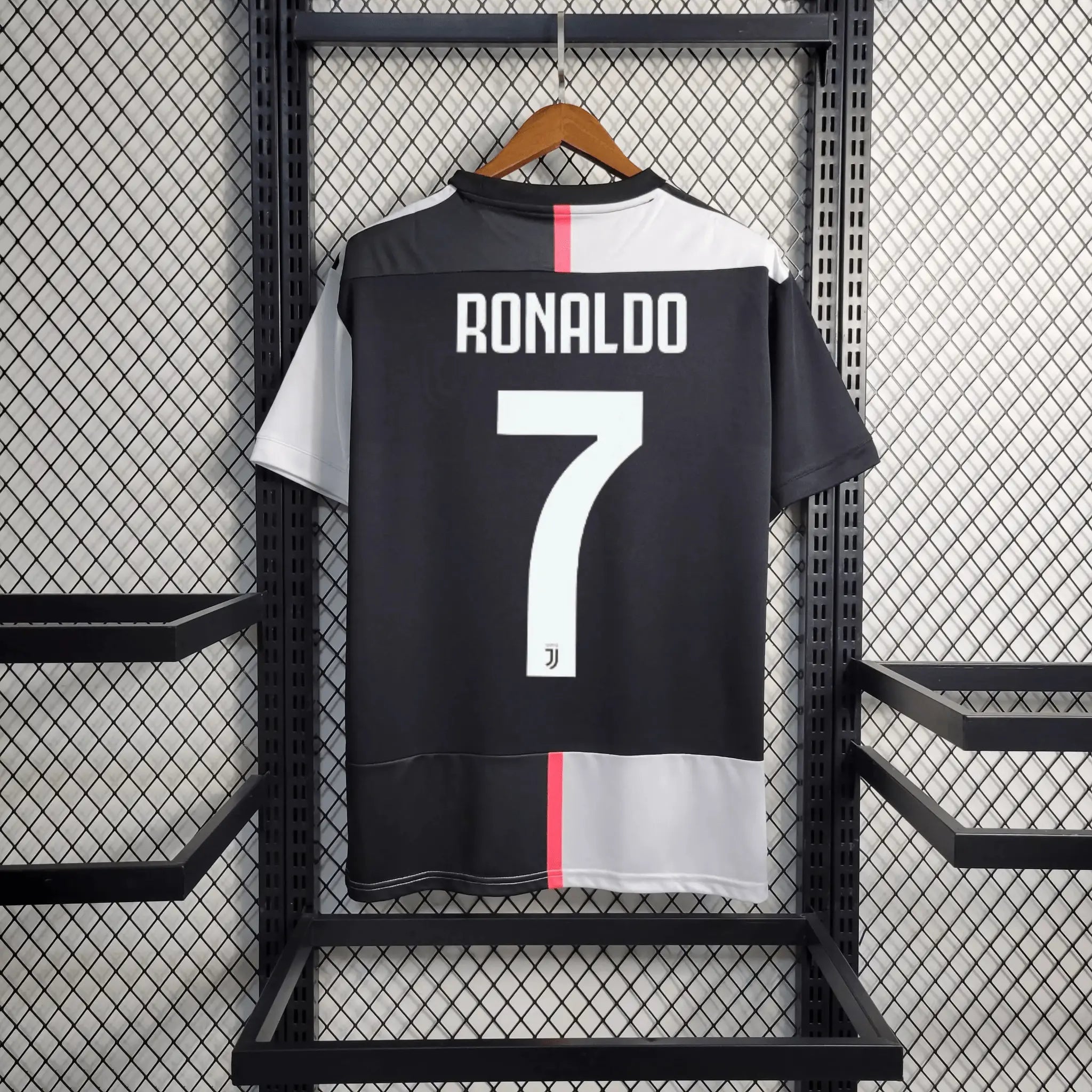 JUVENTUS RETRO 2019/2020 RONALDO #7 LOCAL