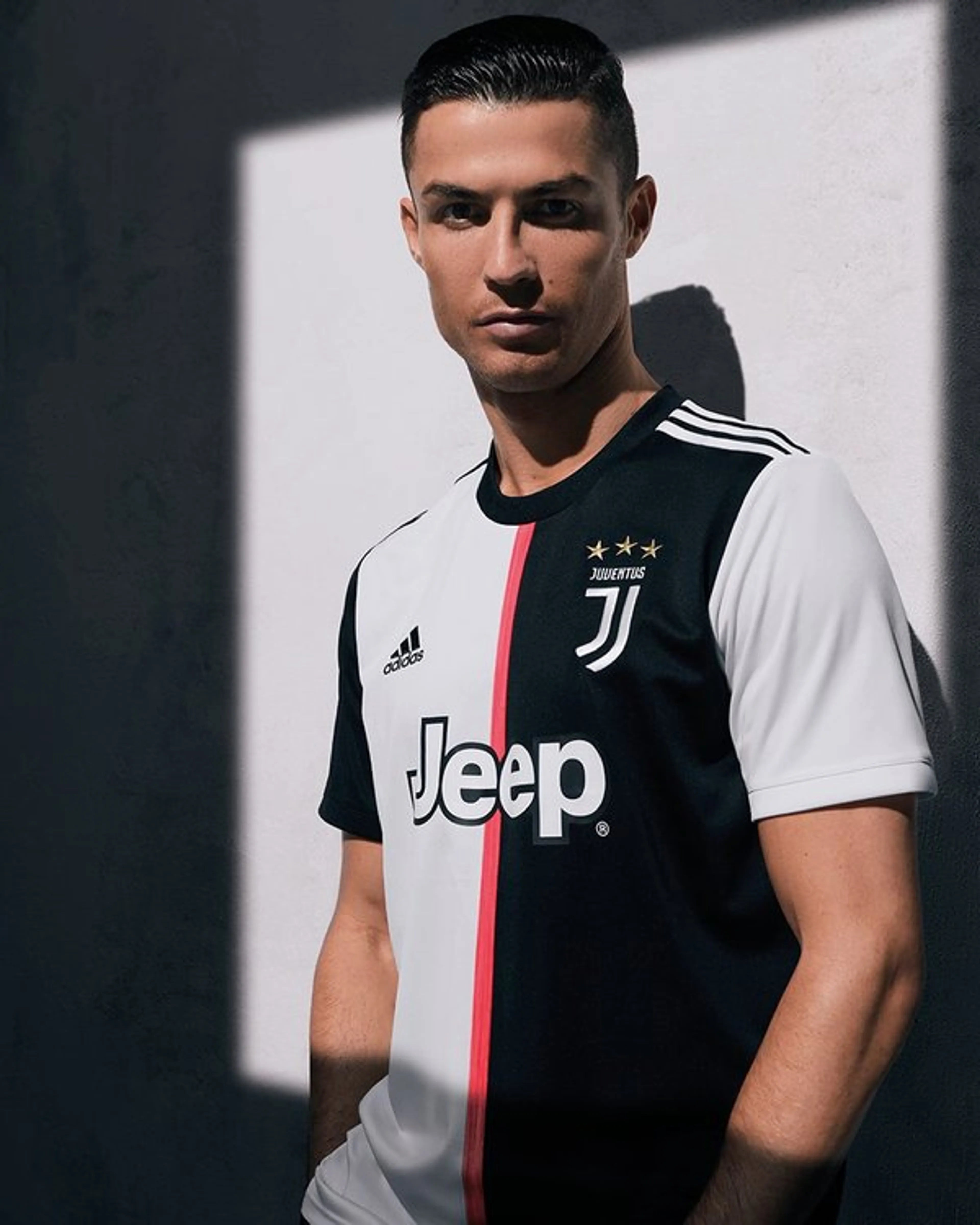 JUVENTUS RETRO 2019/2020 RONALDO #7 LOCAL